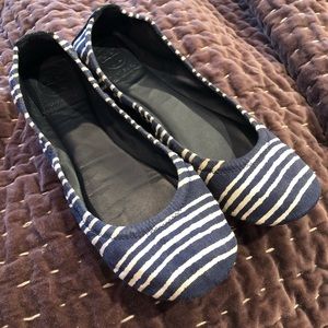 Tory Burch size 8 navy and white striped flats